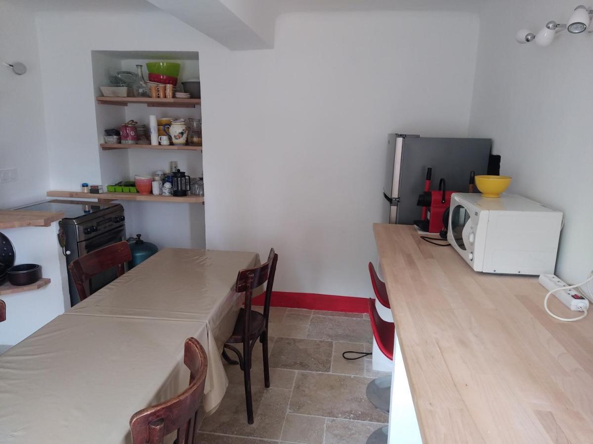 Maison Individuelle 5 Couchages Dans Ferme Equestre Aups Exterior photo